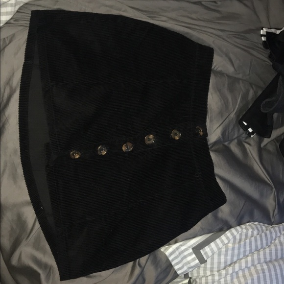 Button up skirt - Picture 2 of 2